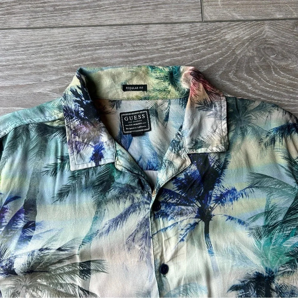 Guess Rogan Pacific Palms  Regular-Fit Button-Down Shirt - Picture 7 of 14